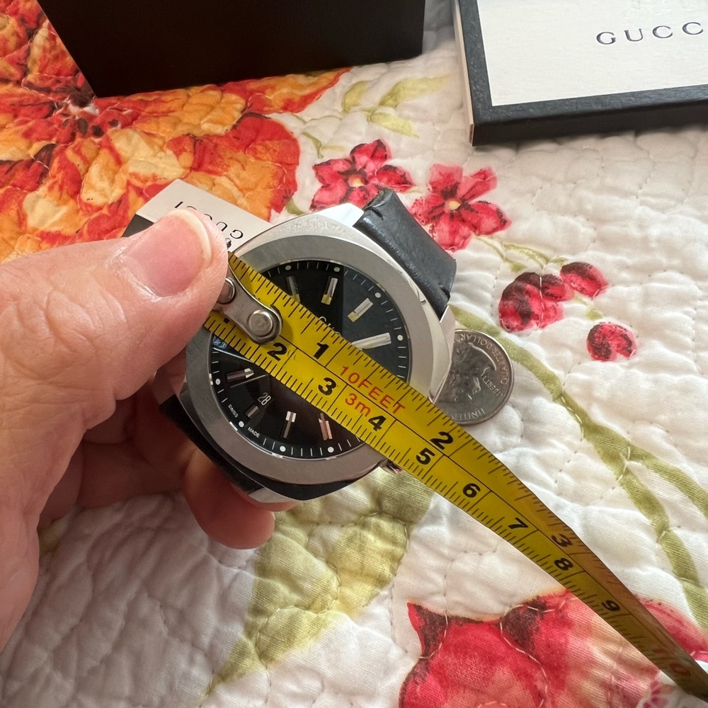 Gucci Black and Silver Watch - Picture 8 of 9